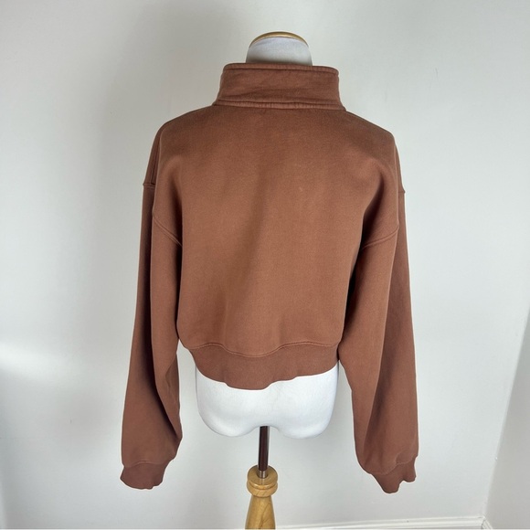 Aritzia TNA Sweatfleece 1/4 Zip Crop Sweatshirt Brown Size L - Picture 2 of 4